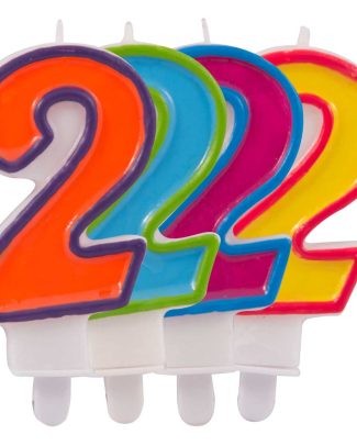 Kaars cijfer 2 in vrolijke kleuren