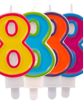 Kaars cijfer 8 in vrolijke kleuren