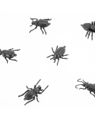 Nep kever/insecten mix ophangbaar - 6 cm - zwart - 6x stuks - decoratieve griezel beestjes