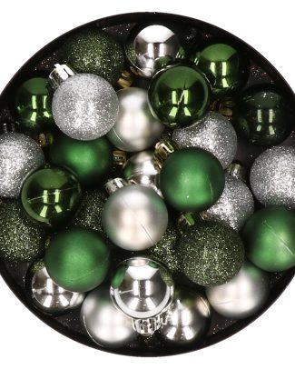 28x stuks kunststof kerstballen donkergroen en zilver mix 3 cm