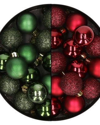 28x stuks kleine kunststof kerstballen bordeaux rood en dennengroen 3 cm